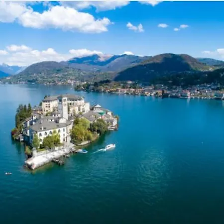 And Garden Nestled In Ameno